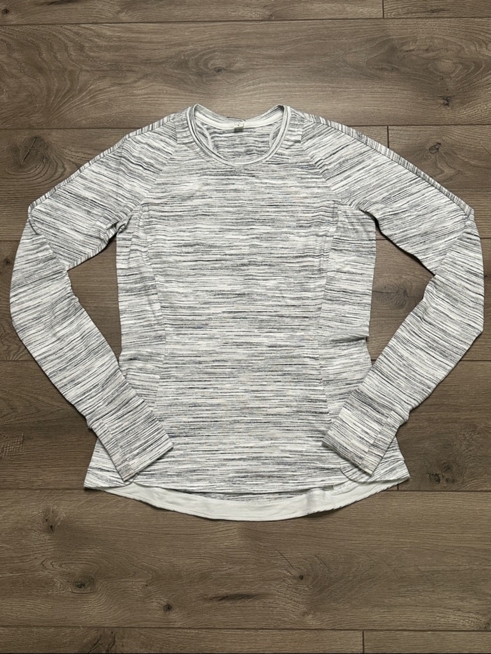 Lululemon Runderful Long Sleeve Space Dye Camo White Silver Spoon Top Size 8
